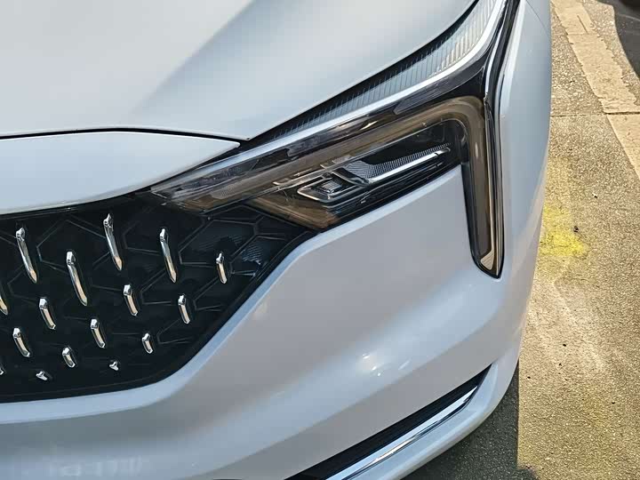 Фото 5 - Bestune B70