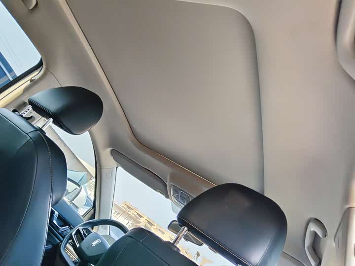 Фото 9 - Bestune B70