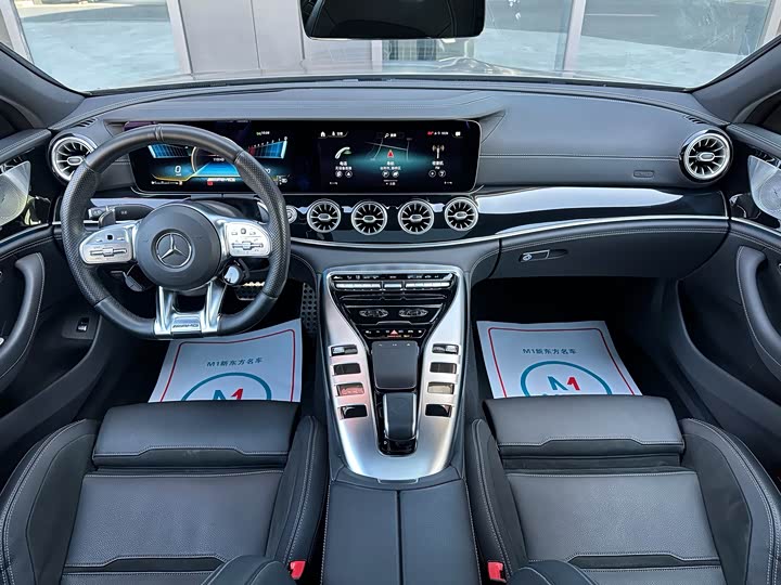 Фото 9 - Mercedes-Benz AMG GT