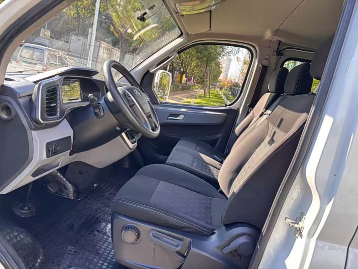 Фото 4 - Maxus V80