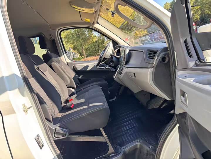 Фото 5 - Maxus V80