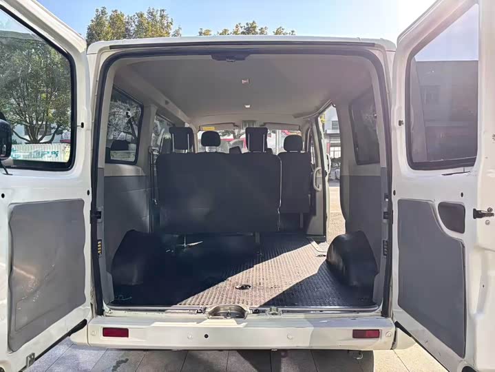 Фото 8 - Maxus V80