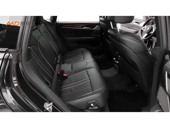 Фото 8 - BMW 6 Series GT