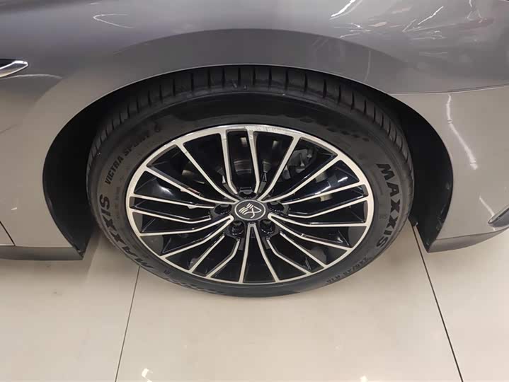 Фото 6 - BYD Han