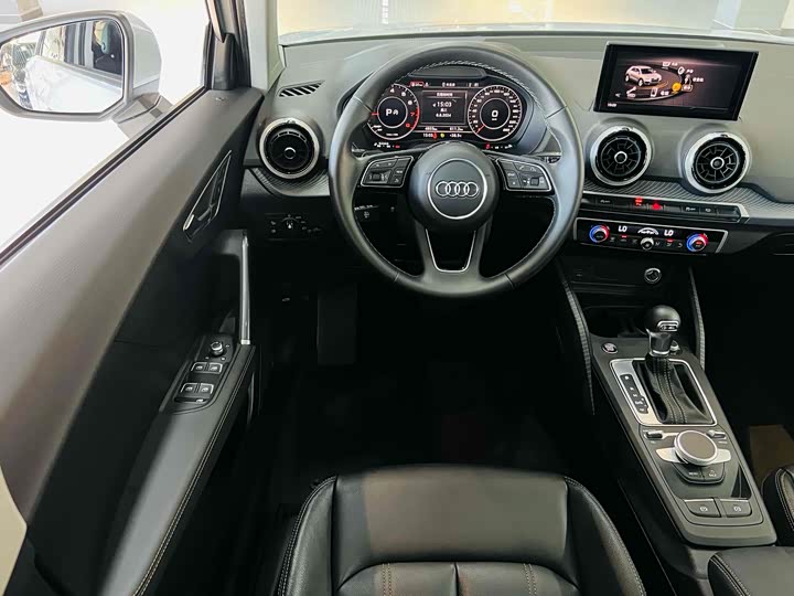Фото 6 - Audi Q2L