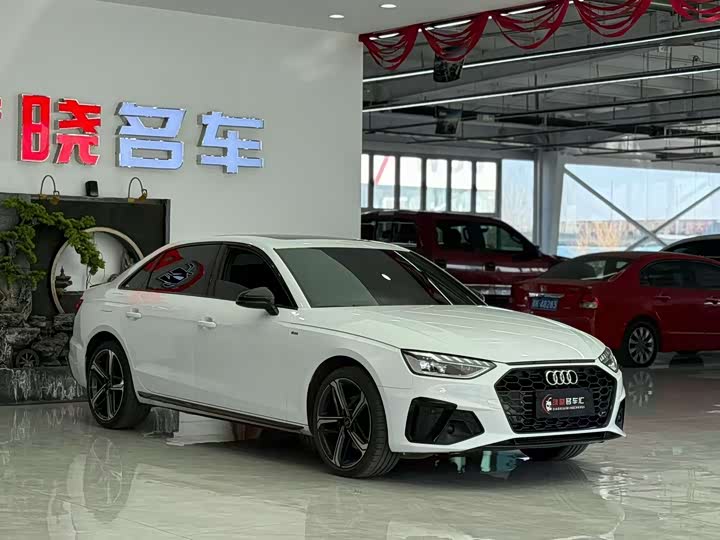 Фото 3 - Audi A4L