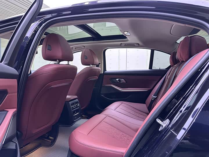 Фото 9 - BMW 3 Series