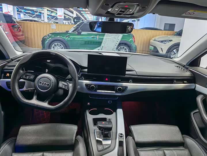 Фото 9 - Audi A4L