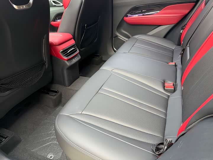 Фото 6 - Hongqi HS3