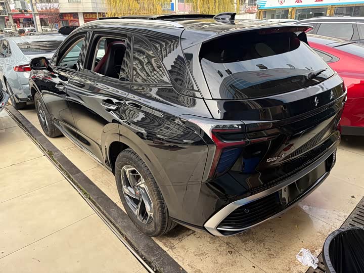 Фото 8 - Hongqi HS3