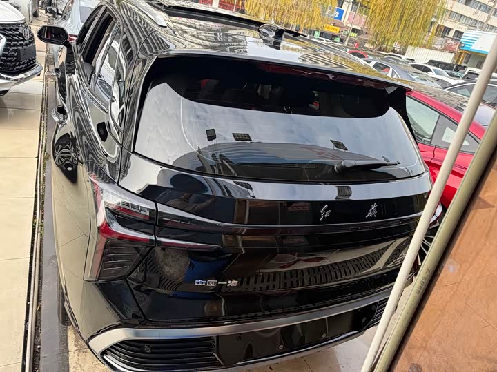 Фото 9 - Hongqi HS3