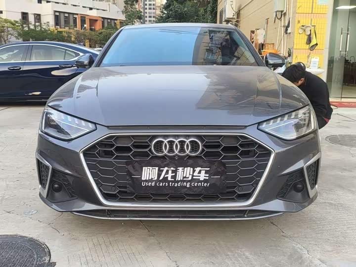 Фото 2 - Audi A4L