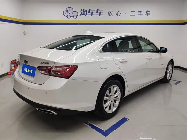 Фото 3 - Chevrolet Malibu XL