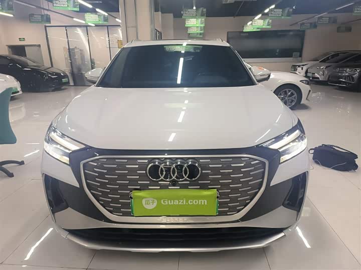 Фото 3 - Audi Q4 e-tron