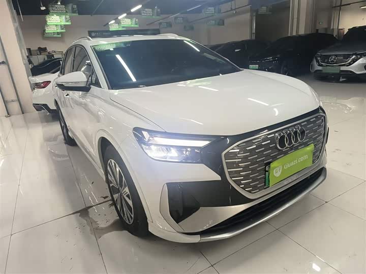 Фото 4 - Audi Q4 e-tron