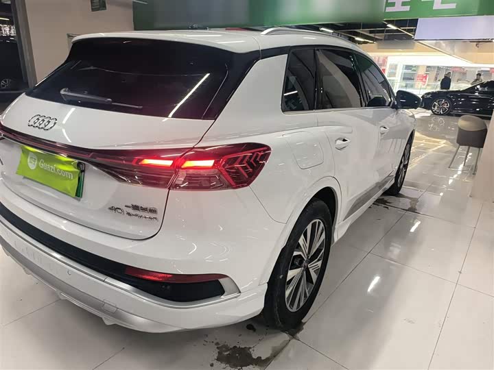 Фото 7 - Audi Q4 e-tron