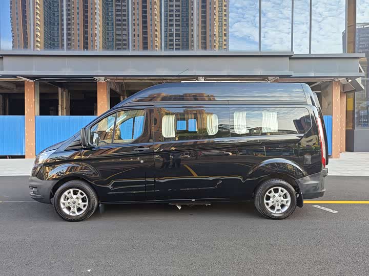 Фото 8 - Ford Transit