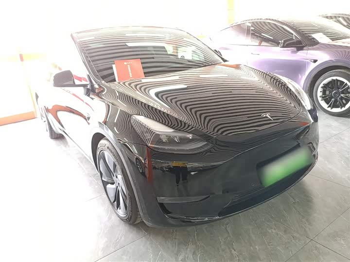 Фото 4 - Tesla Model Y