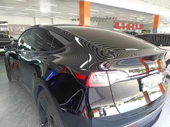 Фото 6 - Tesla Model Y