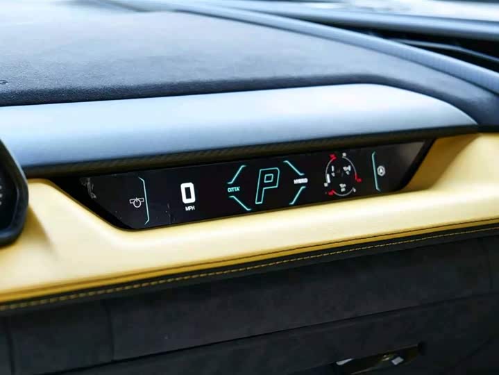 Фото 7 - Lamborghini Revuelto