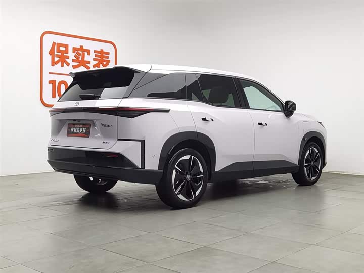 Фото 2 - Toyota bZ3X