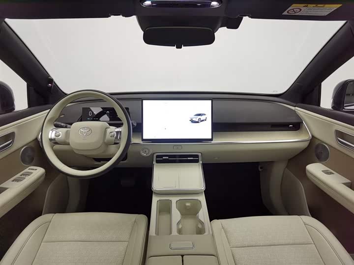 Фото 5 - Toyota bZ3X