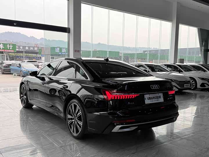 Фото 6 - Audi A6L