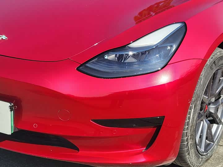 Фото 3 - Tesla Model 3