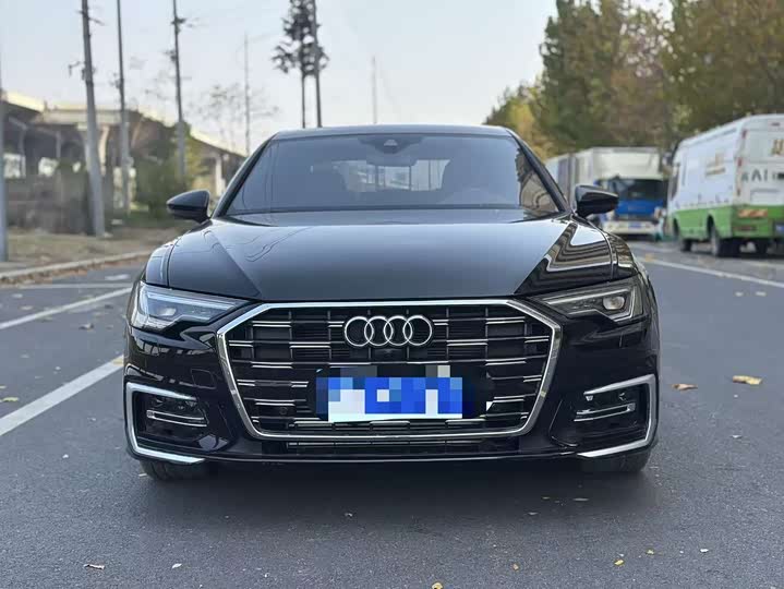 Фото 2 - Audi A6L