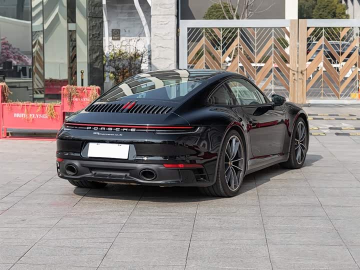 Фото 4 - Porsche 911