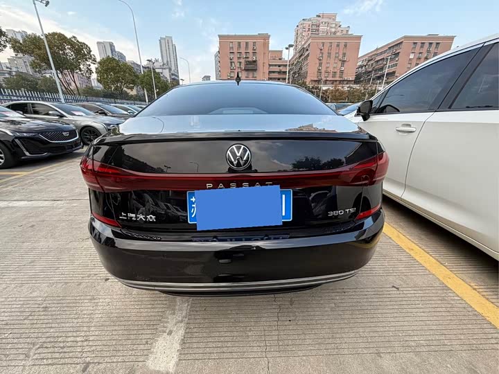 Фото 8 - Volkswagen Passat