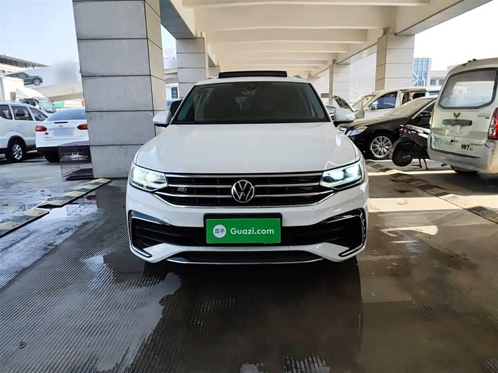 Фото 3 - Volkswagen Tiguan L Pro