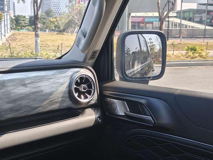 Фото 8 - Tank 300