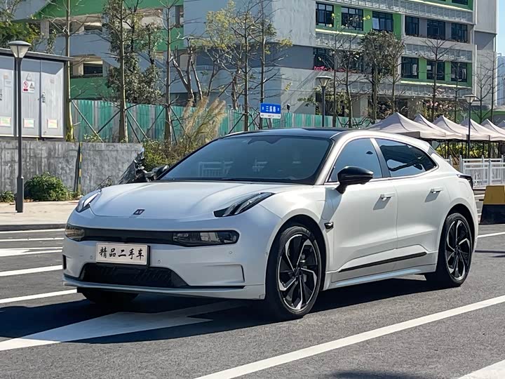 Фото 1 - Zeekr 001