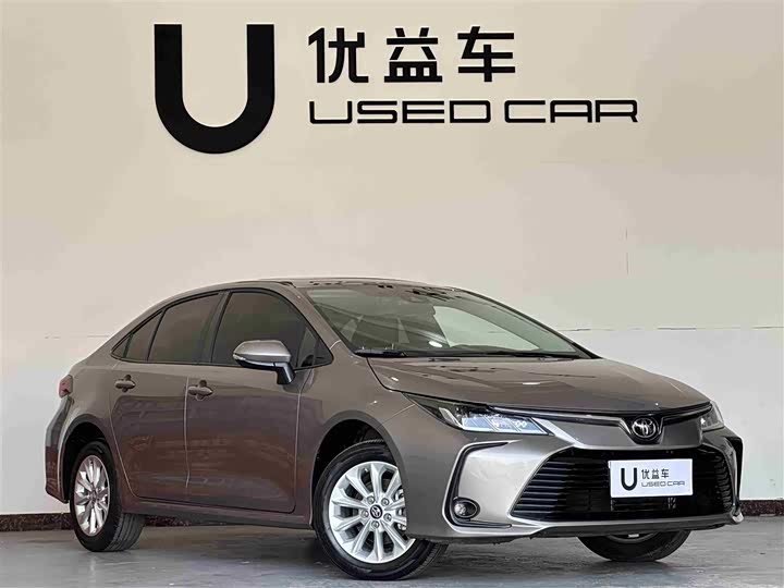 Фото 3 - Toyota Corolla