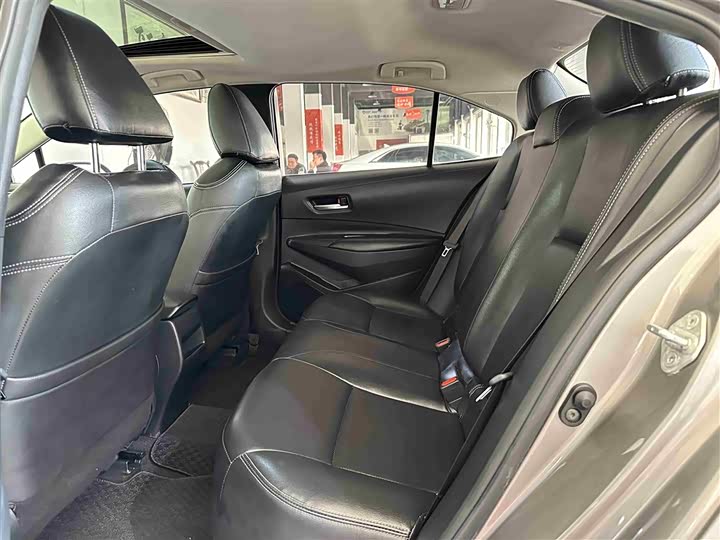 Фото 5 - Toyota Corolla