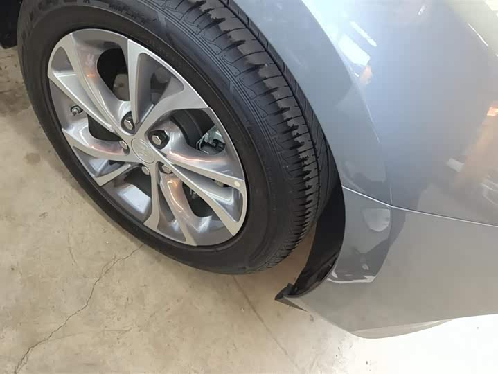 Фото 6 - Buick Verano