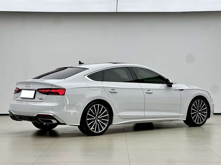 Фото 5 - Audi A5