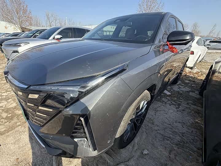 Фото 1 - Changan UNI-Z Hybrid