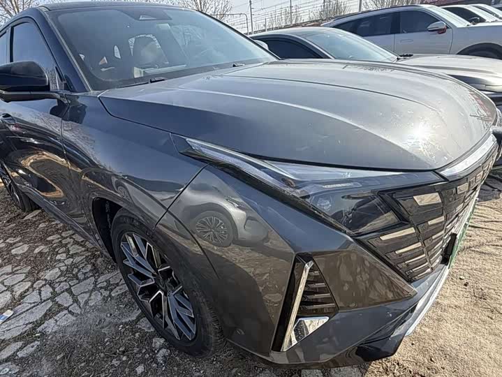 Фото 2 - Changan UNI-Z Hybrid