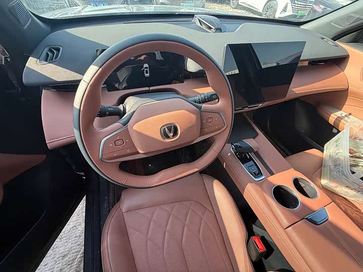 Фото 3 - Changan UNI-Z Hybrid