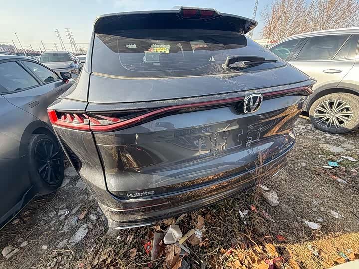 Фото 8 - Changan UNI-Z Hybrid