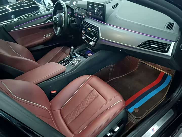 Фото 6 - BMW 5 Series