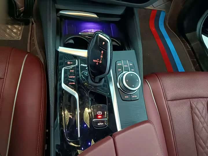 Фото 9 - BMW 5 Series