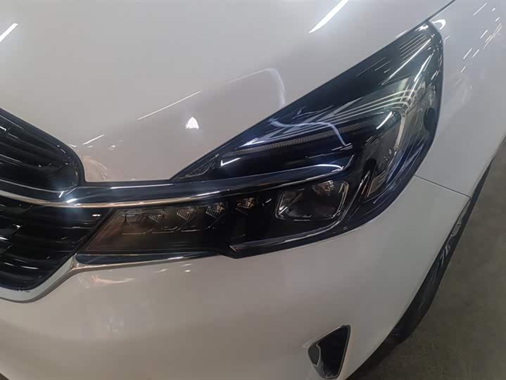 Фото 5 - Buick GL8 ES