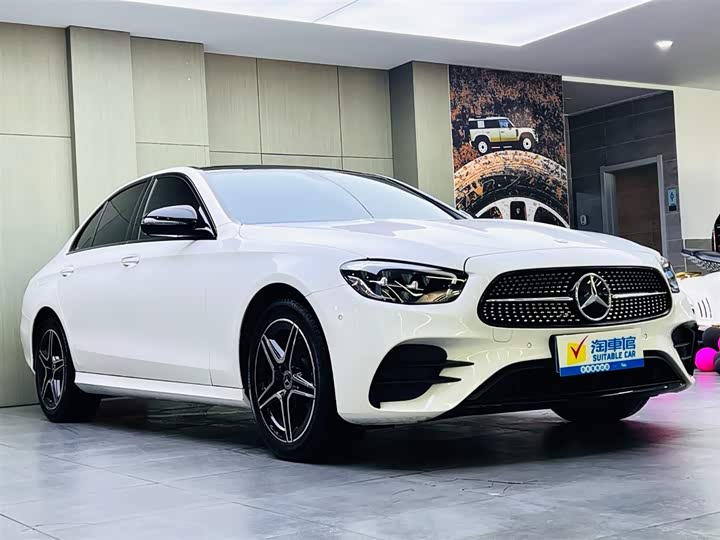 Фото 3 - Mercedes-Benz E-Class