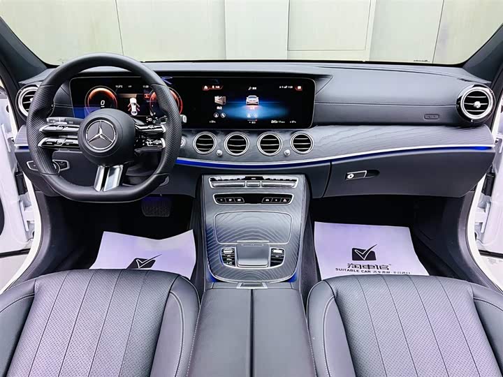 Фото 9 - Mercedes-Benz E-Class
