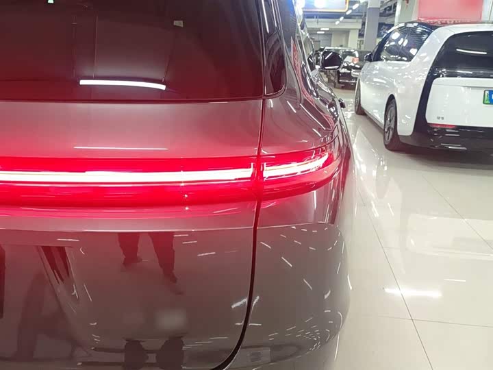 Фото 8 - LiXiang L9