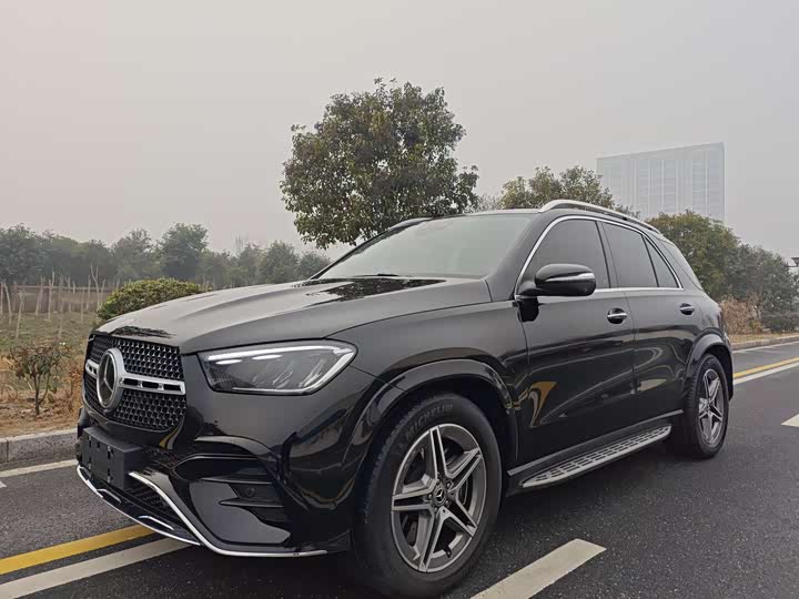 Фото 1 - Mercedes-Benz GLE-Class