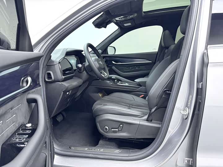 Фото 6 - Geely Monjaro